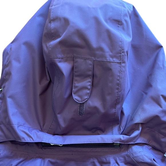 Rain jacket very good condition ! - Picture 9 of 12